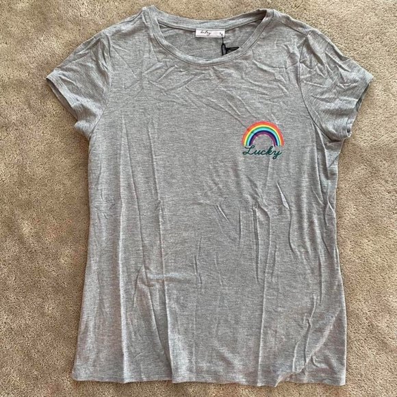 NWT Brit.ny Gray “Lucky” Rainbow T-shirt - Picture 1 of 3